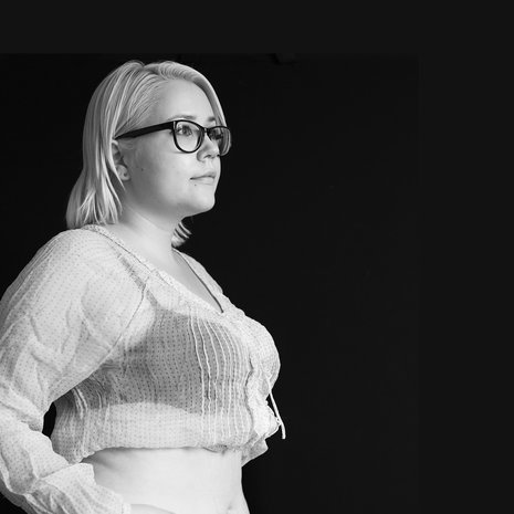 ”Haluan puhua itselleni kauniisti. Jos puhuisin rumasti ja etsisin vain vikoja, alkaisin myös nähdä niitä.”