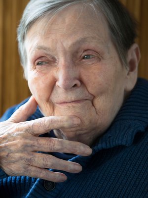 ”Kun ajattelen elämääni, minulla on sellainen tunne, etten kadu mitään”, Orvokki Kuortti sanoo.