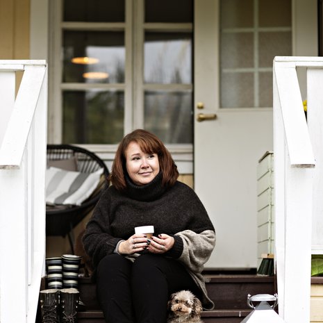 ”Louis Vuitton -korkokenkäni ovat vaihtuneet kumisaappaisiin”, Nana nauraa.