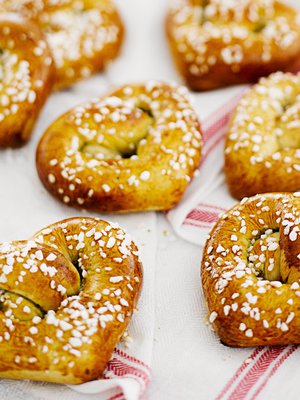 Paras leivonnainen syntyy lempeissä, rakastavissa käsissä!