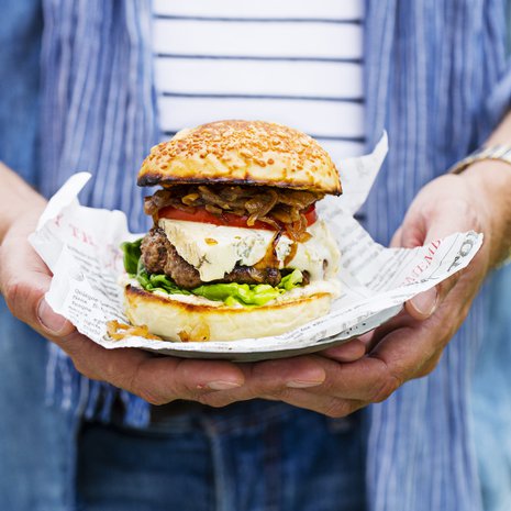 Kesällä paras hampurilaisbaari on oman pihan perällä.