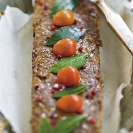 Koristelu tekee murekkeesta juhlavan.