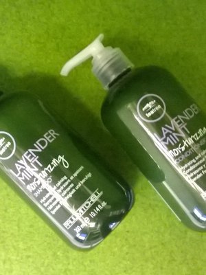 Paul Mitchell Tea Tree Lavender Mint Moisturizing Shampoo 300 ml 25 e ja Hoitoaine 300 ml 27 e.