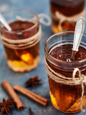 Tarjoile lapsille pelkkää lämmintä omenamehua, jos mausteet eivät maistu.