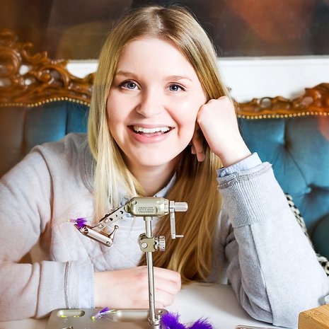 Katri Pesonen, 23, perusti ystävänsä kanssa Facebookiin Perhomimmit-sivuston. Ryhmä järjestää myös perhotapaamisia. 