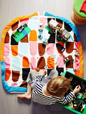 Leikkialustasta saattaa syntyä myös pieni kaupunki.