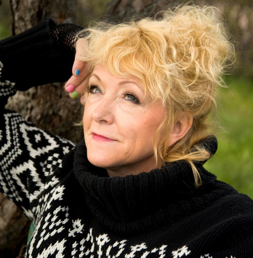 Susanna Haavistolta ilmestyy pian levy, ja hänellä on myös Tässä iässä -konsertteja syys-lokakuussa.