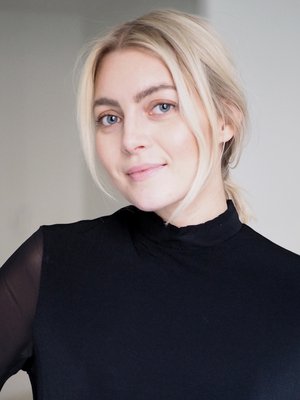 Jenni uskoo, että menestyksekkään lifestyleblogin pitäjän on väistämättä jaettava jotain itsestään. ”Se on se, mikä saa ihmiset koukuttumaan. Taitavimpia ovat ne, jotka osaavat vetää rajat, mutta luoda silti lukijalle tunteen avoimuudesta.”