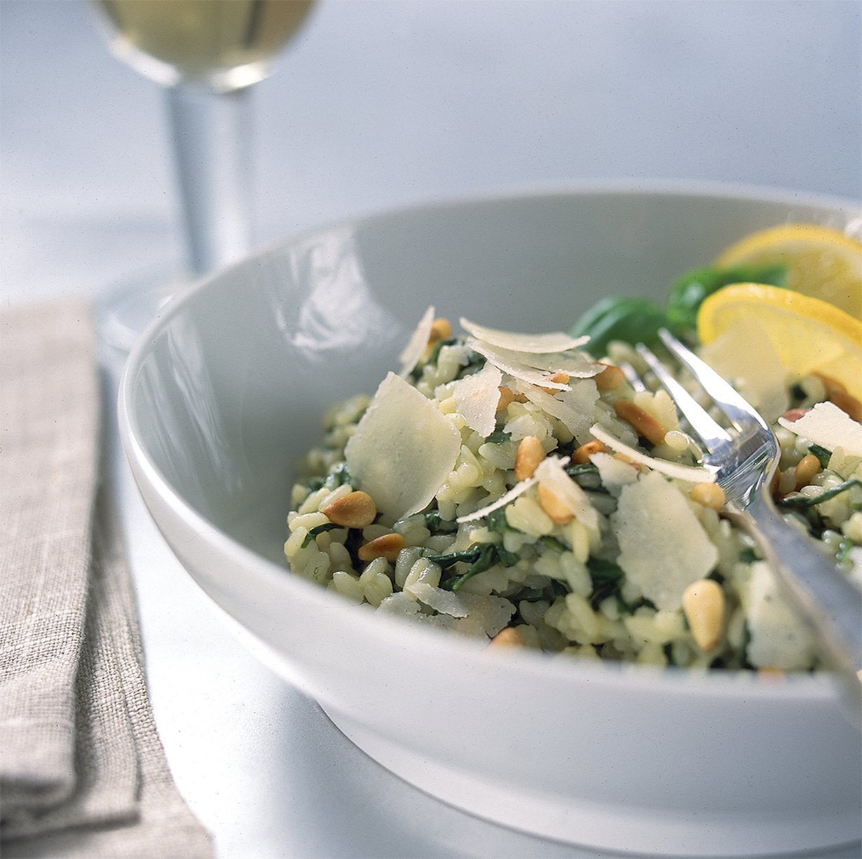 Risotto maistuu sellaisenaan kalan, lihan tai kanan lisäkkeenä.
