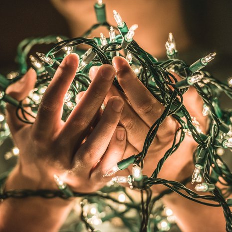 Miksi kuusenkynttilöiden kanssa kiristyy joka kerta hermo?