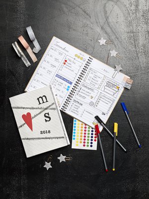 Nuoret elävät jatkuvan muutoksen keskellä. ”Riittämättömyyden kokemus korostuu nuoruudessa, kun luodaan minäkuvaa ja identiteettiä. Lyhyessä ajassa tapahtuu paljon, ja vaatimuksia on. Täytyy löytää oma paikka maailmassa”, professori Katariina Salmela-Aro sanoo.