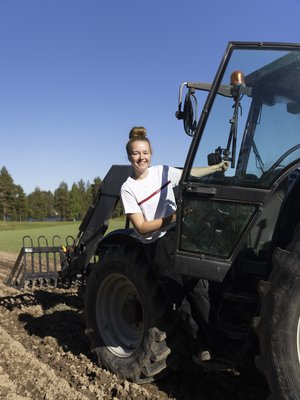 Hanna Hänninen, 18, jatkaa tilaa, joka on ollut suvussa vuodesta 1606.