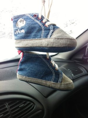 Ripustin autoon lapsemme ensimm&auml;iset keng&auml;t. - Marja Marjeta