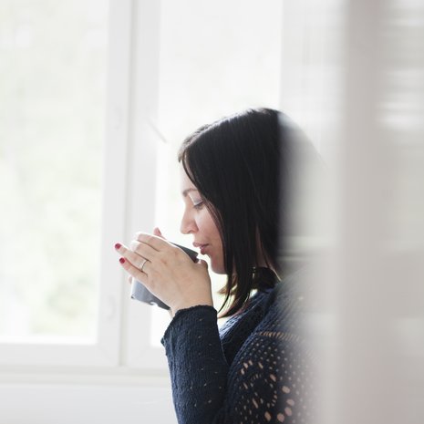 "Minua on helpottanut, ettei enää tarvitse esittää. Voin kertoa masennuksestani avoimesti", kahdesti masennukseen sairastunut Hanna Virmalainen sanoo.