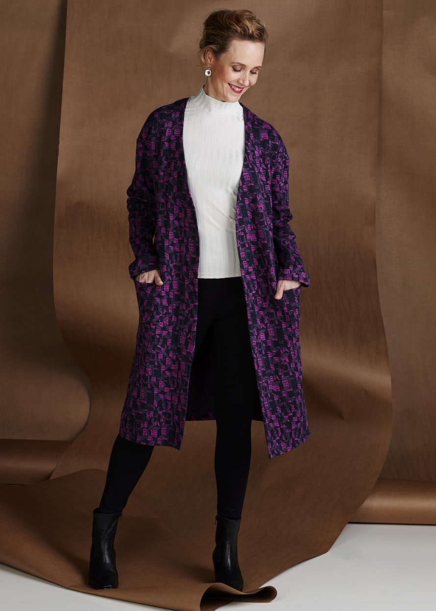 11 Violetti neulostakki