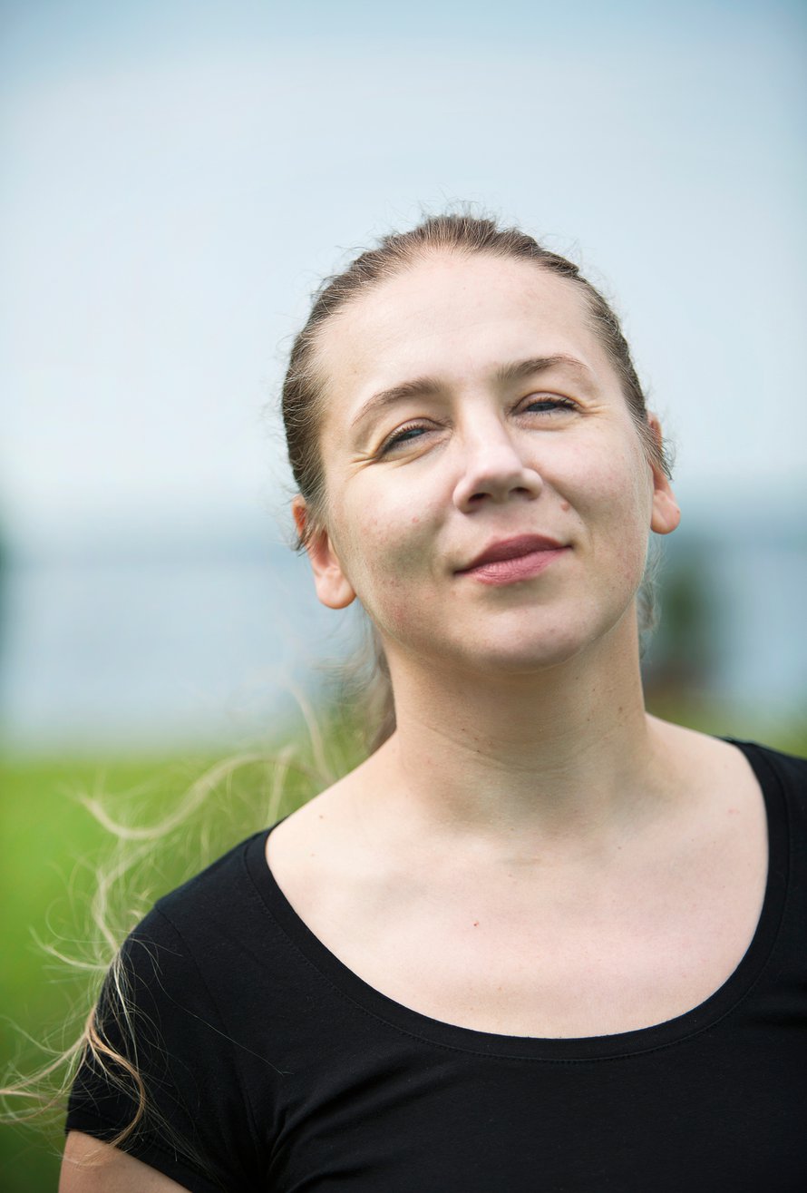 ”Puhun yksivuotiaalle tyttärelleni venäjää, belgialainen mieheni ranskaa. Haluamme antaa hänelle monikielisyyden lahjan.”