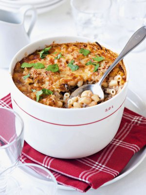 Makaronilaatikko on lapsiperheiden suosikkiruoka.