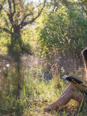 Introvertti tietää, että joskus parasta seuraa on oma seura (ja hyvä kirja).