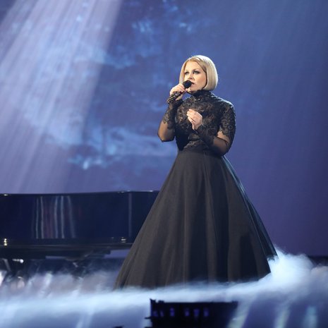 Norma John edustaa Suomea Euroviisuissa kappaleellaan Blackbird.