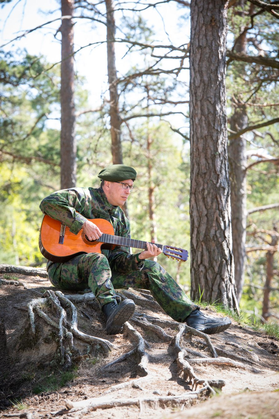 ”On suurinta yksinäisyyttä, kun on seurassa yksinäinen.” Sotilaspastori Paavo Ranta, KK14/2022