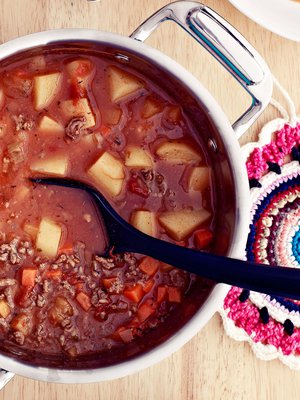 Jauhelihakeitto on parhaimmillaan seuraavana päivänä.