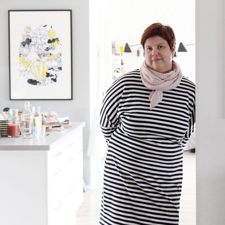 Anne Karkkosella on usein monta projektia samaan aikaan. Vaikka kiire tulee, yrittäjä ei osaa olla toimettomanakaan.