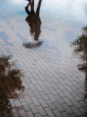 Kun kriisit ravistelevat, vaikeinta on antaa mielelle aikaa selvitä. ”Tunteisiin ei ole mitään oikoteitä. Ne pitää vain käydä läpi”, kriisityöntekijä Veli-Matti Husso sanoo.
