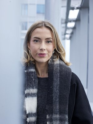 "Masentuneena mikään ei kiinnosta, mikään ei tuo iloa. Nyt mietin taas, mitä kivaa voisin elämässäni tehdä", sosiaalisen median vaikuttaja ja ministeri Sari Essayahin tytär Nea Knapp, 23, sanoo.