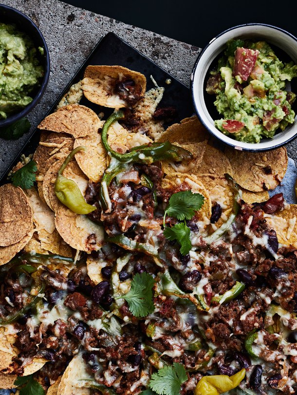 Nachopellin tekemiseen menee vain muutama minuutti ja mieli kiittää marraskuun parhaasta lohtumättöruuasta. Reseptin löydät jutun lopusta.