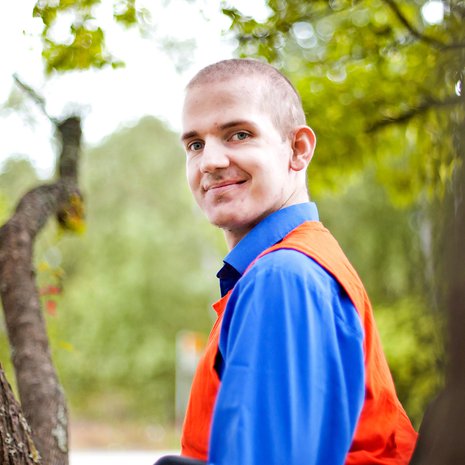 Jos tuntematon laittaa Facebookissa kaveripyynnön, Aleksi ilahtuu. Uusi­ ystävä?