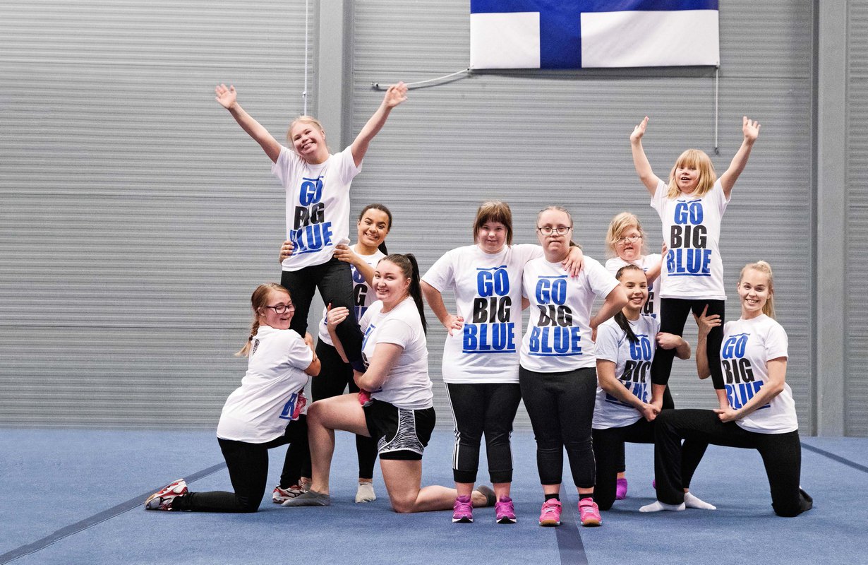 Space Monkeys -joukkue ja valmantajat: Viivi (vas.), Emmi-Kaisa, Maria, Jaana, Ina, Jenna, Siiri, Minja-Maija, Saga ja Sini.