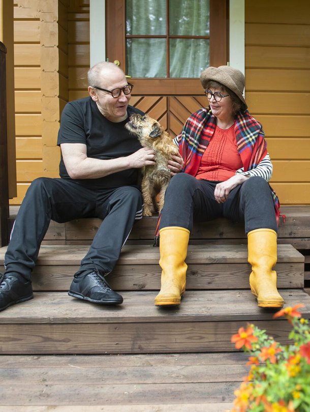 Minä rakastan sinua on lause, jonka Jari sanoo Katille ja Ukolle luontevasti ja usein. ”Sitä lausetta kannattaa minusta toistella. Ei sen voima siinä kulu.”