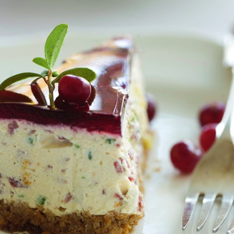 Makean kirpeä karpalo on mehevä kakunpäällinen.