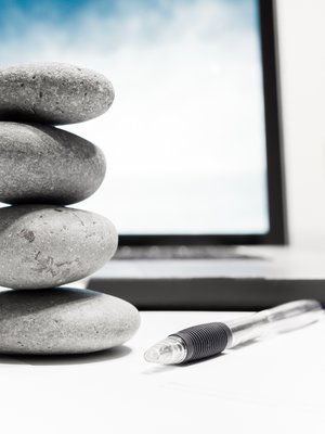 Kun otat luonnon elementin käteesi "stressileluksi", ajatuksesi selkiytyvät ja uudet ideat kirkastuvat.