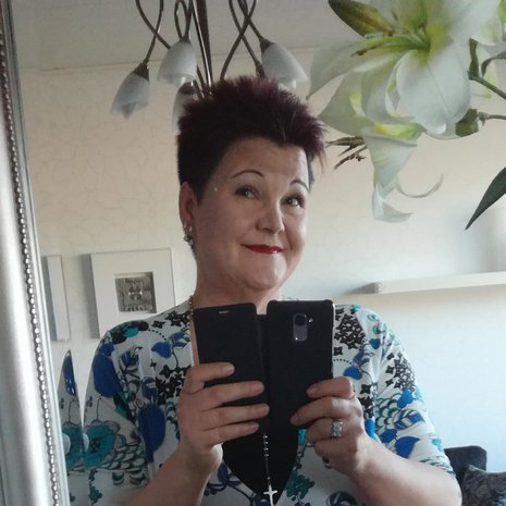 Kirsi Airosen koti ja koko olemus ovat muuttuneet KonMari-oppien avulla. Samalla hän on saanut enemmän aikaa niille asioille, joita hän arvostaa.