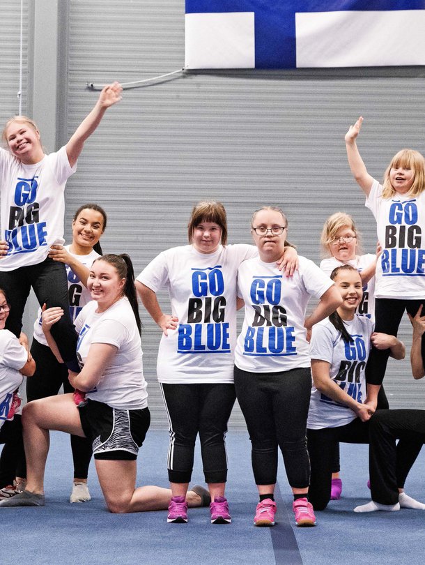 Space Monkeys -joukkue ja valmantajat: Viivi (vas.), Emmi-Kaisa, Maria, Jaana, Ina, Jenna, Siiri, Minja-Maija, Saga ja Sini.