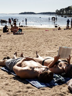 Kauniista säästä nautittiin Helsingin Lauttasaaressa jo toukokuun puolessavälissä. 