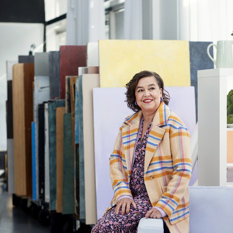 Vaikka Terhi oli ennestäänkin tyytyväinen peilikuvaansa, hän huomasi uudistumisleikissä, kuinka pienikin muutos piristi.