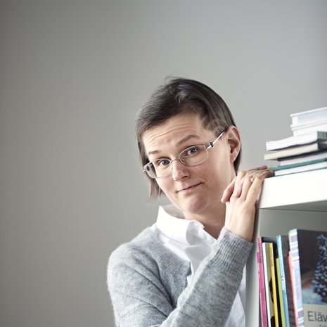 Anna vuorottelee kolumnistina näyttelijä Kai Lehtisen kanssa. 