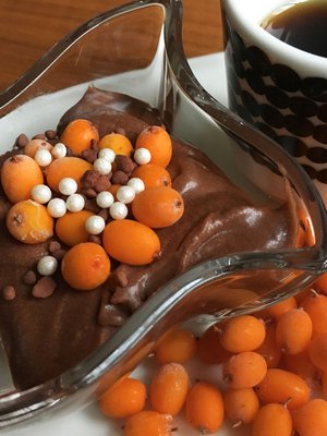 Mokkapaloja leikatessa saattaa reunapaloja jäädä yli – mikä on nyt ihana juttu!