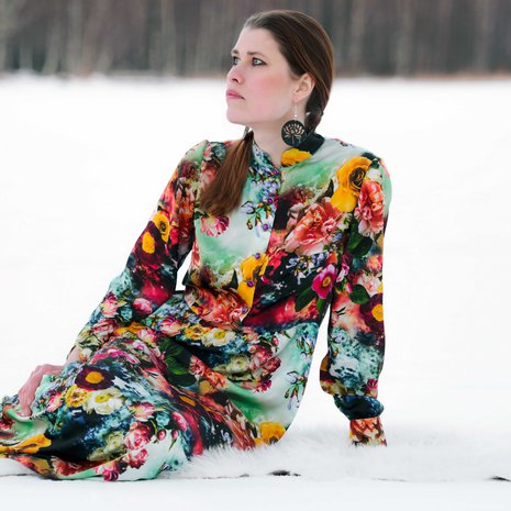 ”Herkkyys teki minusta ihmisen, jolta omien tunteiden tunnistaminen unohtui, kun luin vain muiden tunteita. Herkkähän sekoittaa usein muiden tunteet omikseen.”