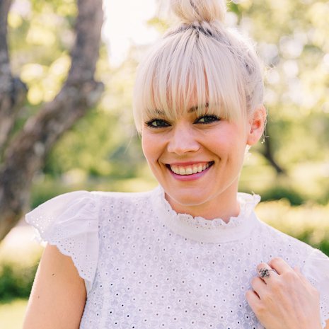 Laulaja Anna Puu on mukana syksyn Vain elämää -sarjassa.