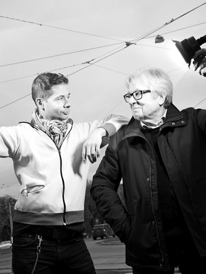 Pete Veijalainen  ei luullut hakeutuvansa samalle uralle kuin isänsä, mutta niin vain hänkin opiskeli toimittajaksi.