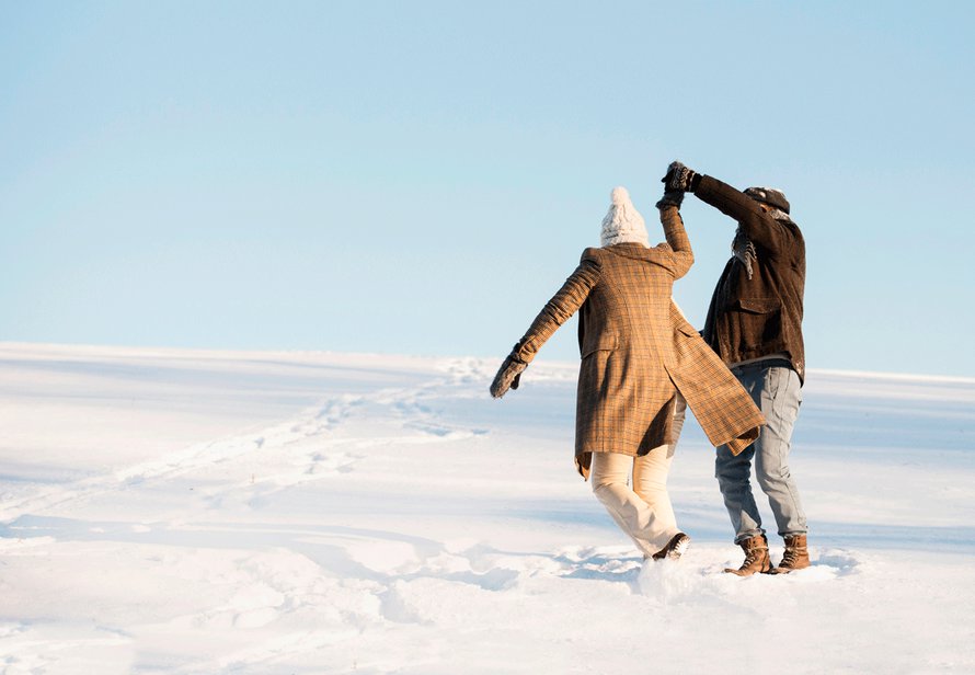 Muistatko vielä hetken, jolloin rakastuit? Kerro siitä meille, niin teemme yhdessä laulun rakkaustarinoista.