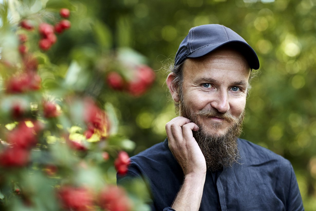 ”Se, mikä tekee ihmisestä ihmisen, on kyky rakastaa. Rakkaus on kaiken keskellä, kaikki muu sen sivuilla”, Samuli sanoo.