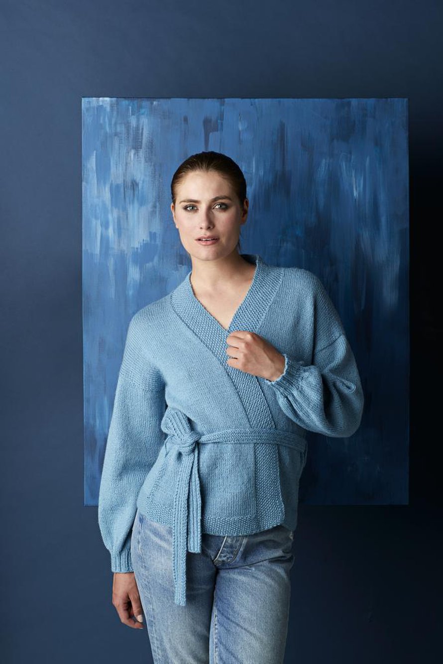 21 Kimonotyylinen neuletakki