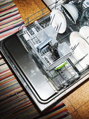 Tiskikone jauhaa monissa perheissä liki päivittäin, mutta itse koneen puhdistus tuppaa unohtumaan.