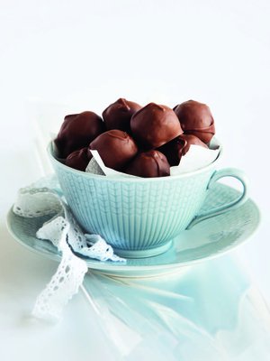 Kaunis astia, vaikkapa kahvikuppi, on osa lahjaa.