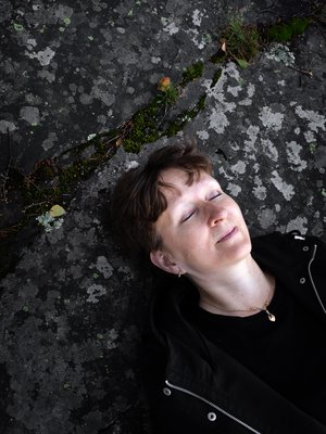 Psykiatrina työskentelevä Minna päätti kertoa kaksisuuntaisesta mielialahäiriöstään, koska mielen sairauksista ei hänen mielestään puhuta lääkäripiireissä tarpeeksi avoimesti.