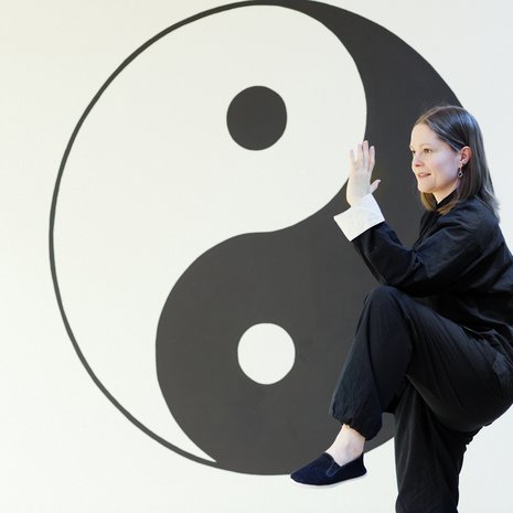 38-vuotias fysioterapeutti Kati Jelekäinen on töissä psykiatrian ja päihdepalvelujen yksikössä ja asuu Helsingissä. Hän aloitti taijin seitsemän vuotta sitten ja käy tunneilla kerran tai pari viikossa. Kotona hän harjoittelee lajia joka päivä.